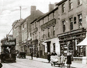 34 (closest to the picture) to 48 George Street about 1910 [Z1306/75]